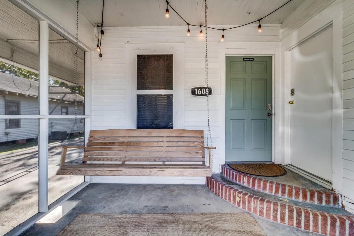 Spacious 4Br Retreat In The Heart Of Lafayette Exterior foto